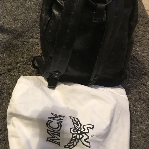 Backpack - Picture 3 of 3